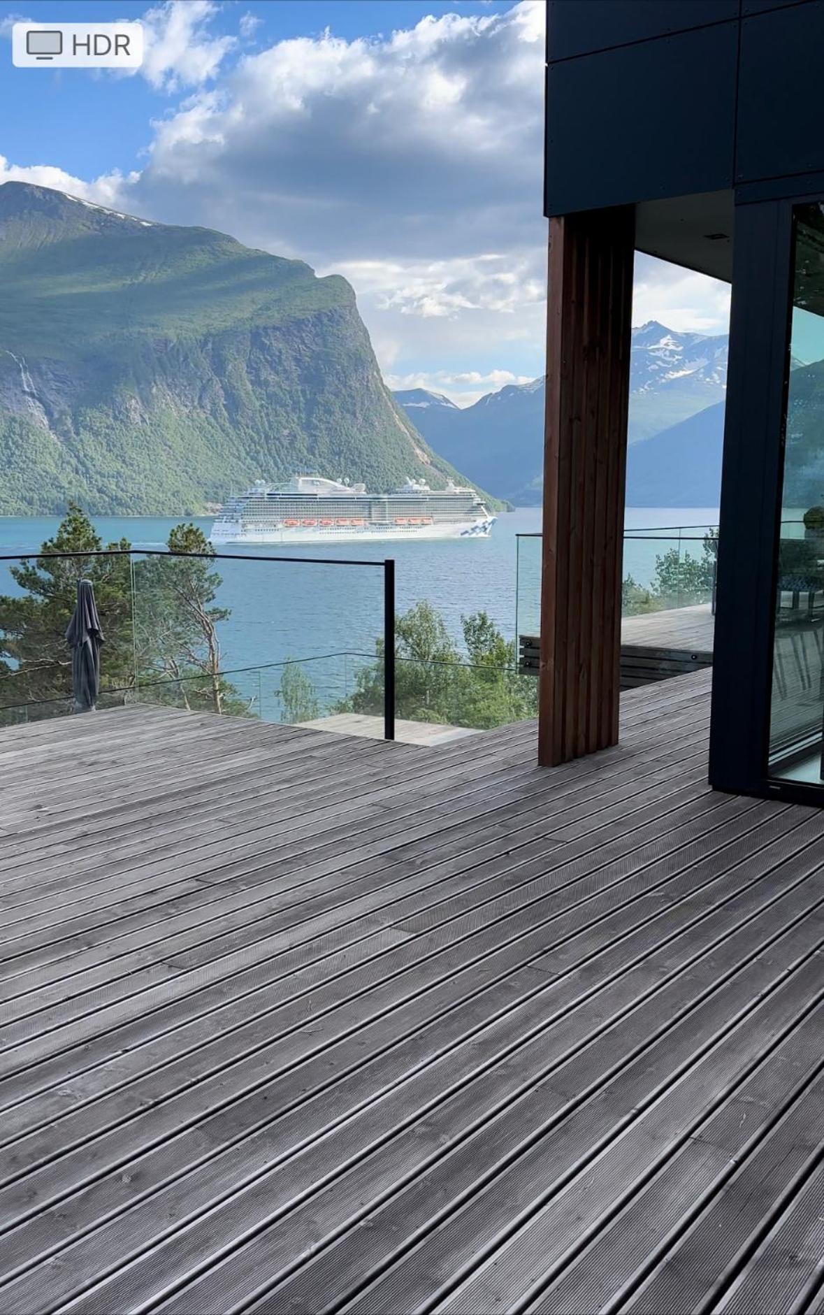 Villa Kristina / Andalsnes Torvik Екстериор снимка
