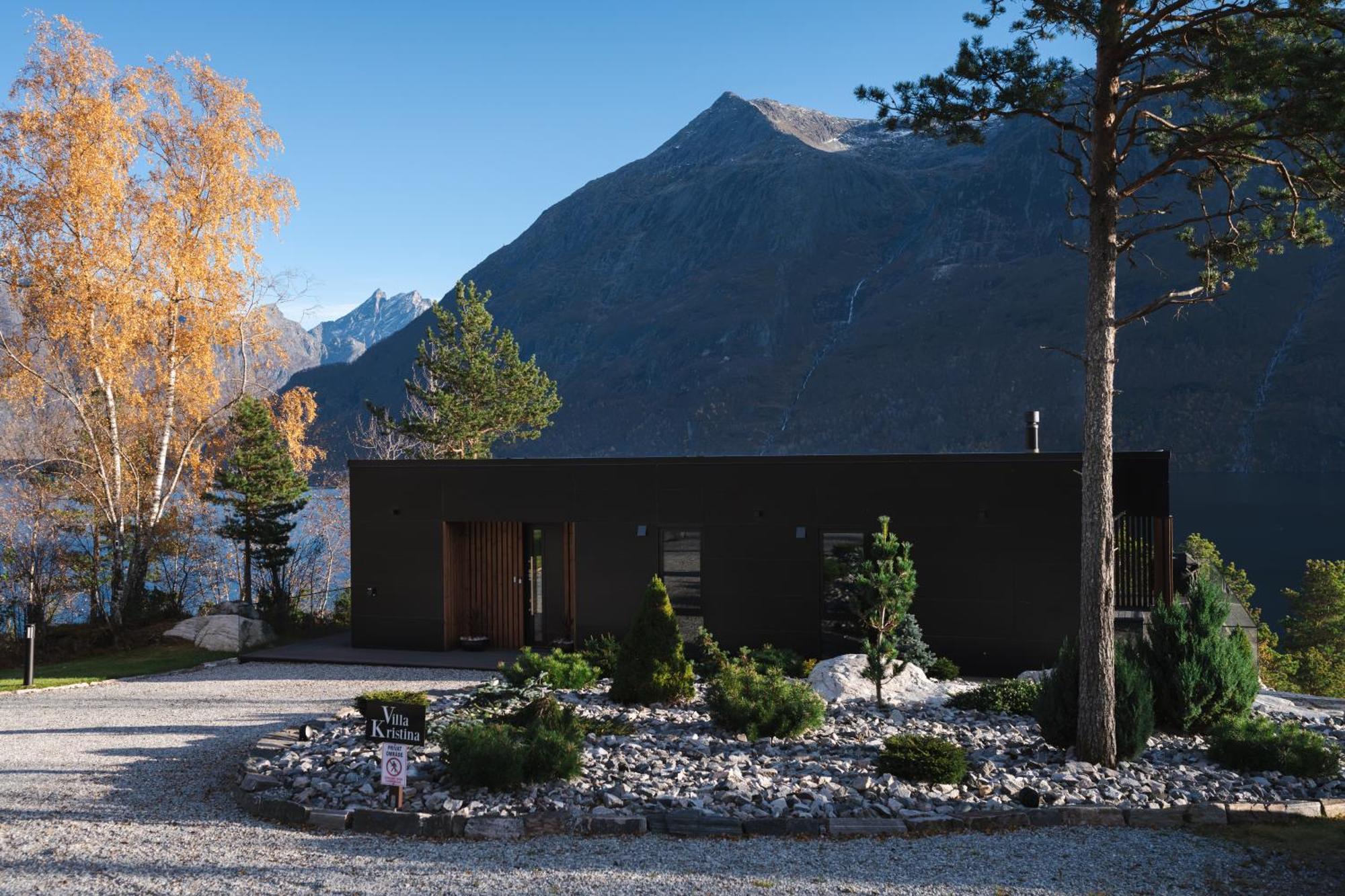 Villa Kristina / Andalsnes Torvik Екстериор снимка